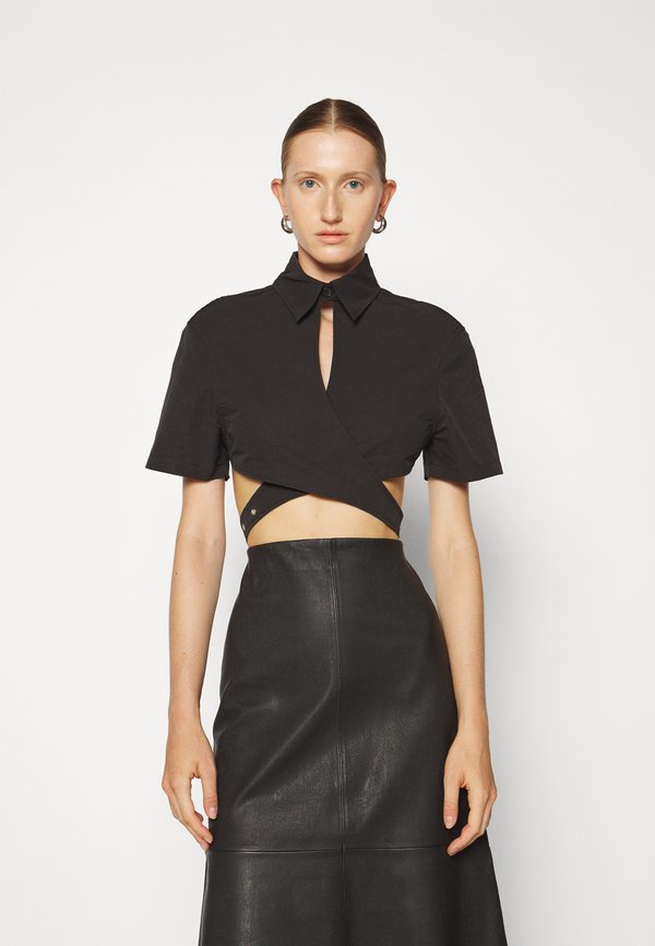 Han Kjøbenhavn  CROPPED WRAP SHIRT