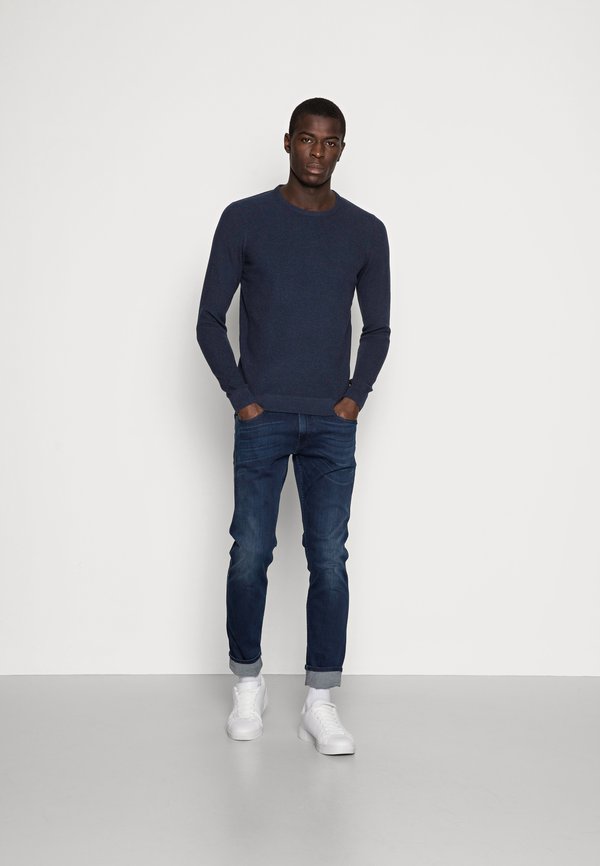 Pier One by Zalando