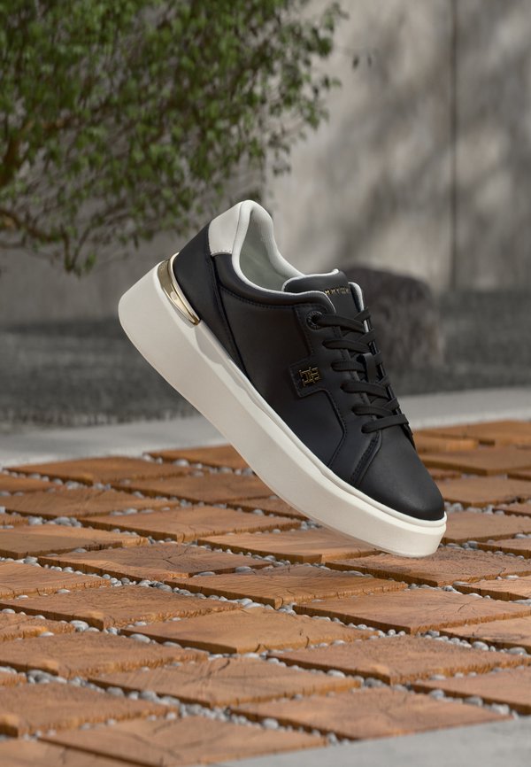 Tommy Hilfiger TH CHIC PLATFORM - Trainers - black