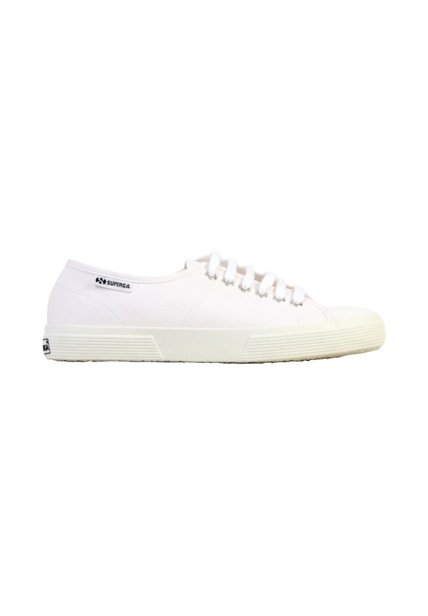 Superga BASKET BASSE À LACETS SUPERGA 3750 LEGGERA