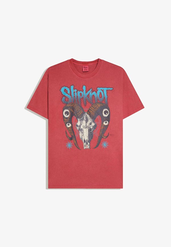 Bershka SLIPKNOT REGULAR FIT SHORT SLEEVE - T-SHIRT - Print T-shirt - light red