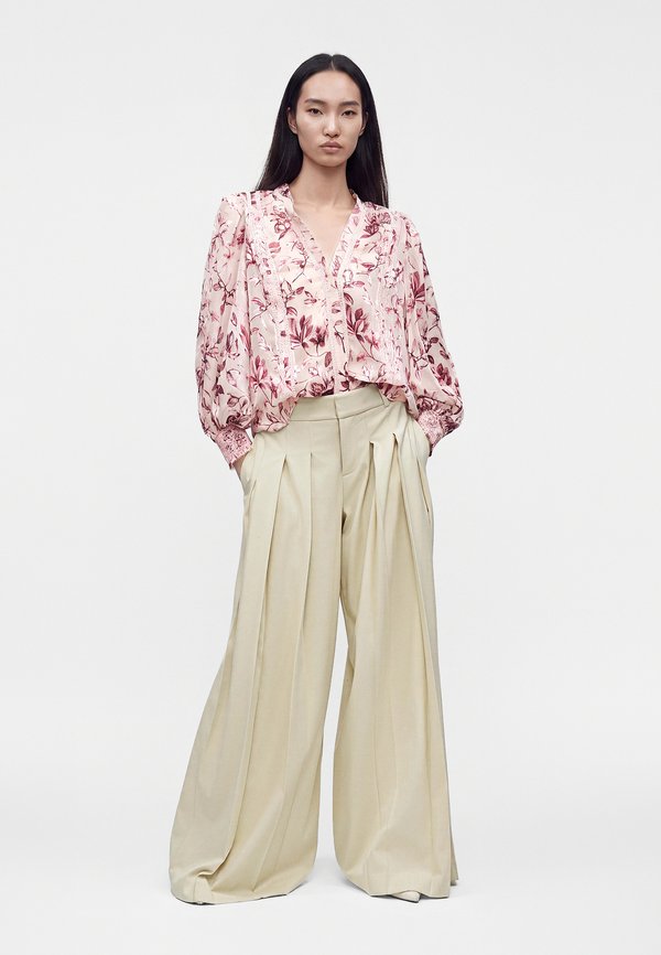 Alice + Olivia ARLETTE COLLARED