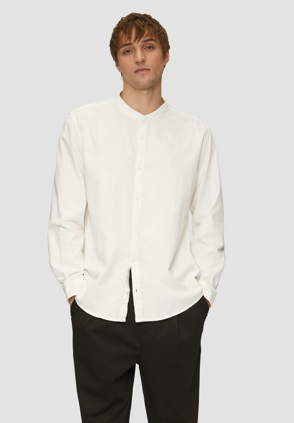 QS REGULAR FIT