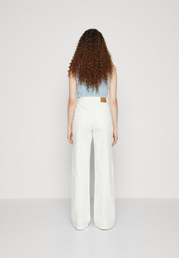 Vero Moda VMTESSA HR WIDE JEANS COLOR GA NOOS