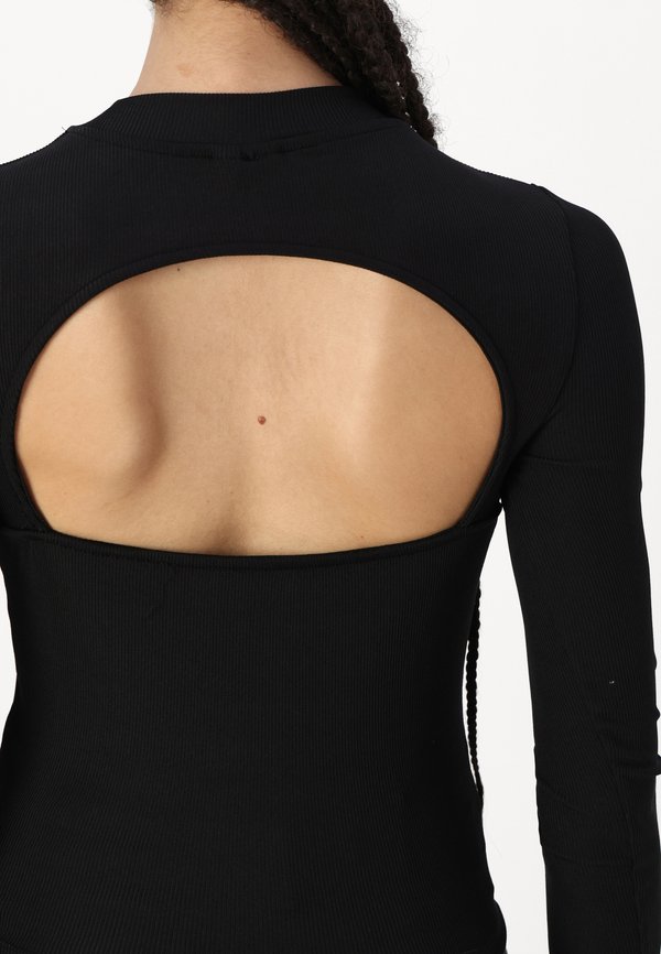 Noisy May NMANNIE OPEN BACK