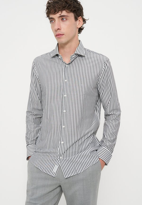 Michael Kors SLIM FIT