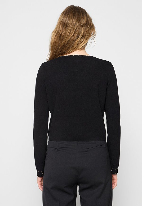 TWINSET