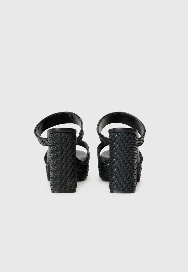 Steve Madden STANCE