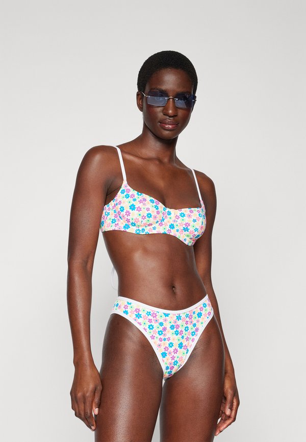 Frankies Bikinis COLA TOP