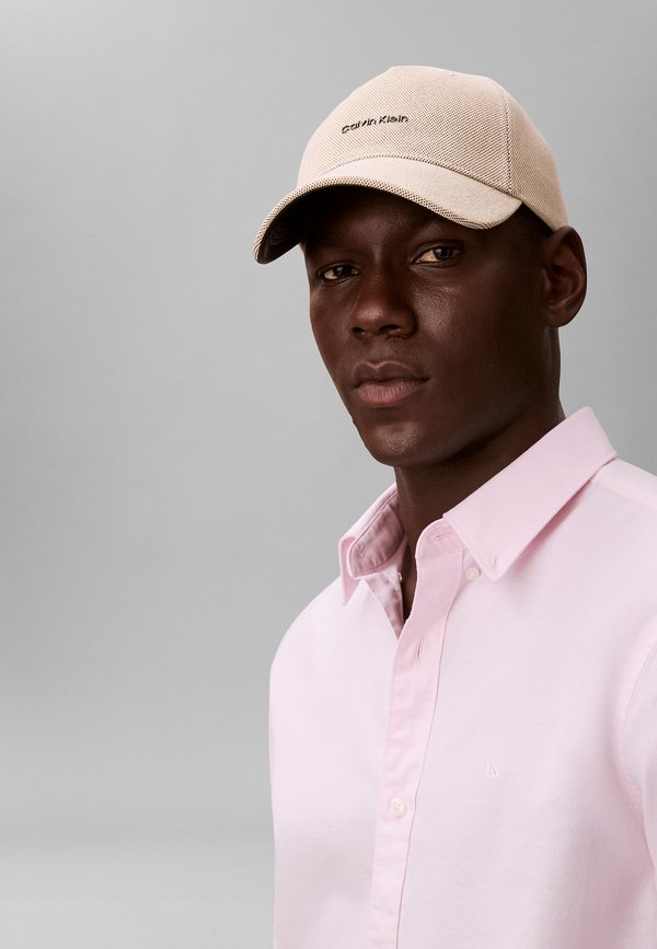 Calvin Klein Cap - wren
