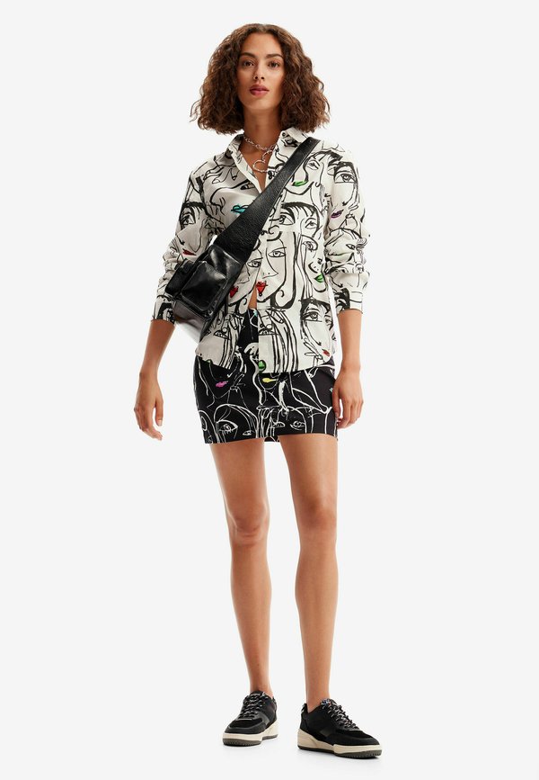 Desigual SLIM-FIT