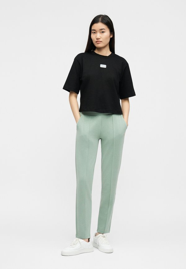 EA7 Emporio Armani