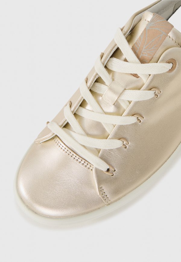 ECCO SOFT 7