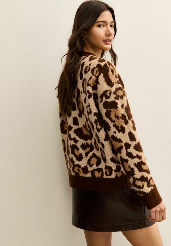 New Look ANIMAL PATTERN CREW NECK