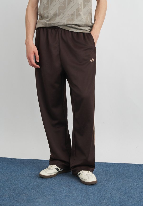 adidas Originals LOOSE  - Tracksuit bottoms - aurora coffee