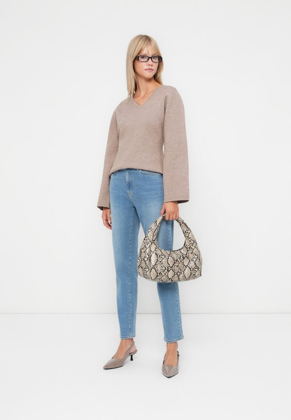 ONLY ONLSERENA V NECK
