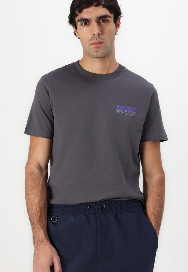 Pier One by Zalando