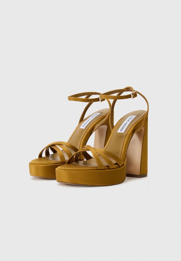 Steve Madden FLEET