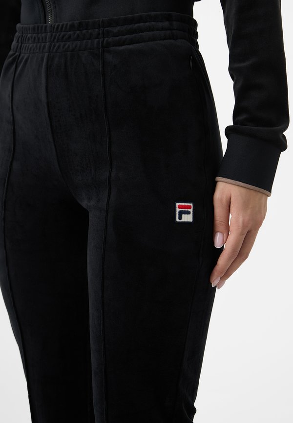 Fila ADRIANO