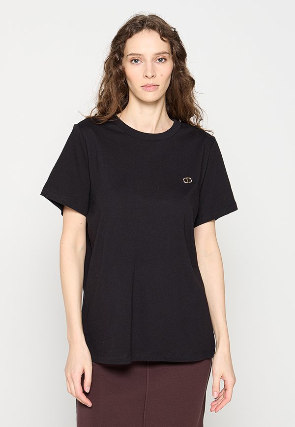 TWINSET