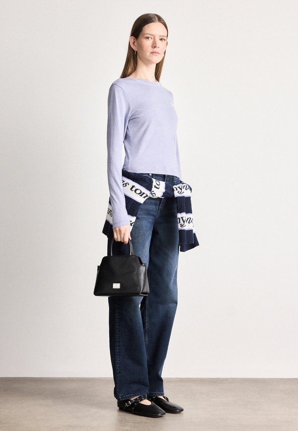 Tommy Jeans SLIM SCRIPT TEE