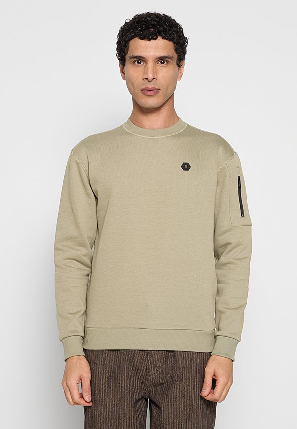 NO EXCESS CREWNECK