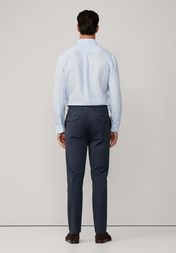 Hackett London LATINO