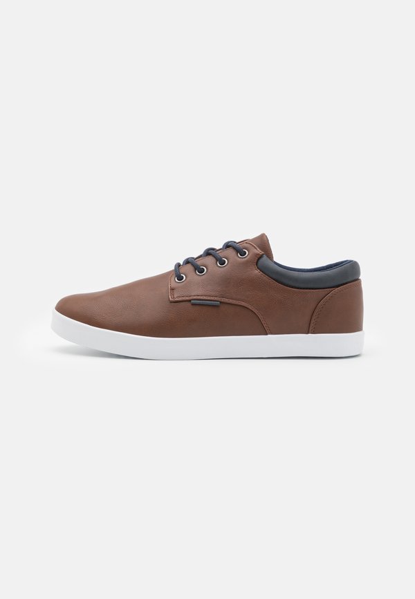 Pier One by Zalando