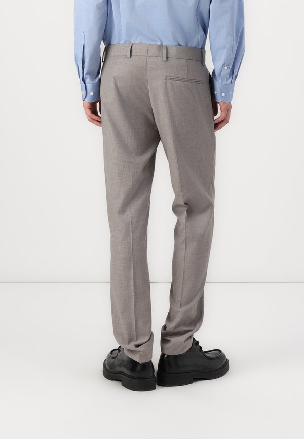 Isaac Dewhirst NOTCH SUIT SLIM