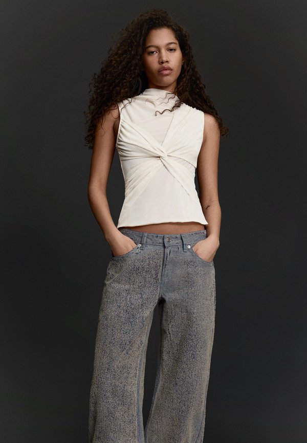 Bershka SLEEVELESS WITH KNOTS - Blouse - beige