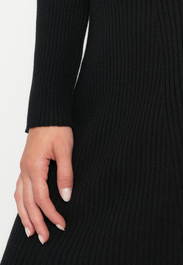 ONLY Knitted ONLMONICA Short