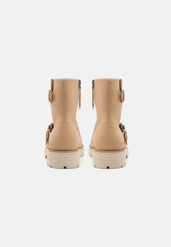 TOMS IONIE MOTO