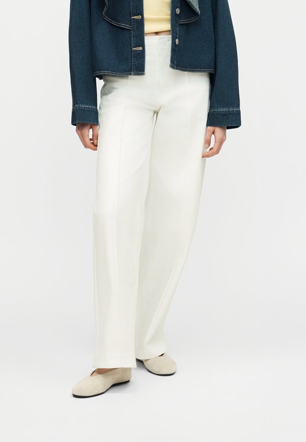 Vero Moda VMMARLA PINTUCKS