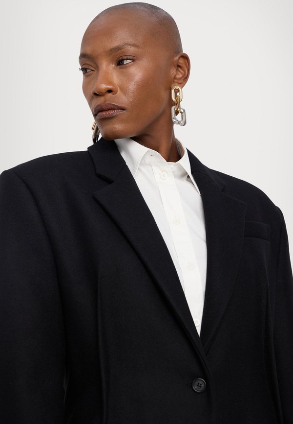MOSCHINO CAPPOTTO