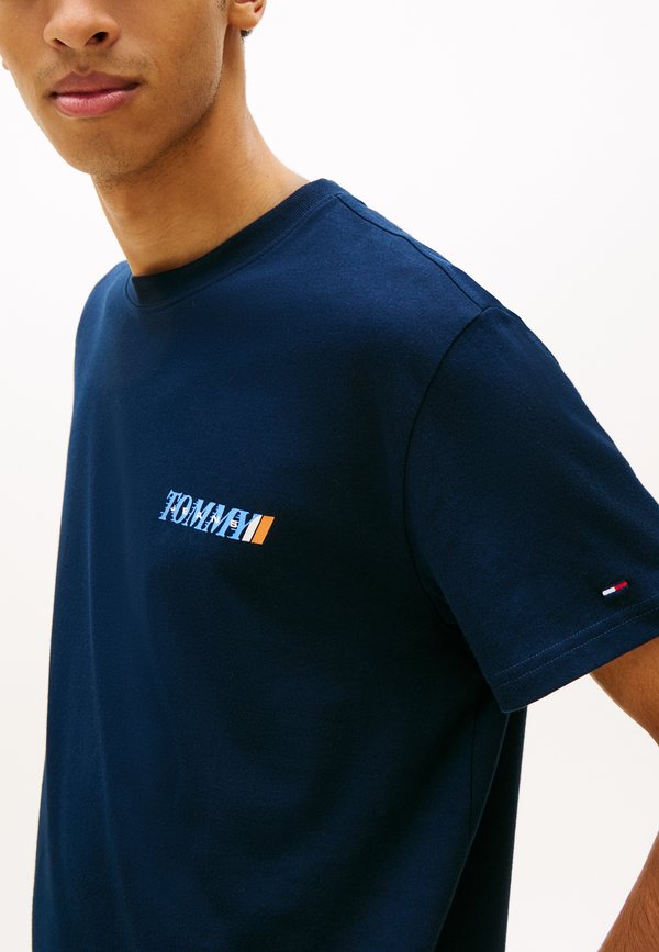 Tommy Jeans VINTAGE BACK LOGO JERSEY T-SHIRT