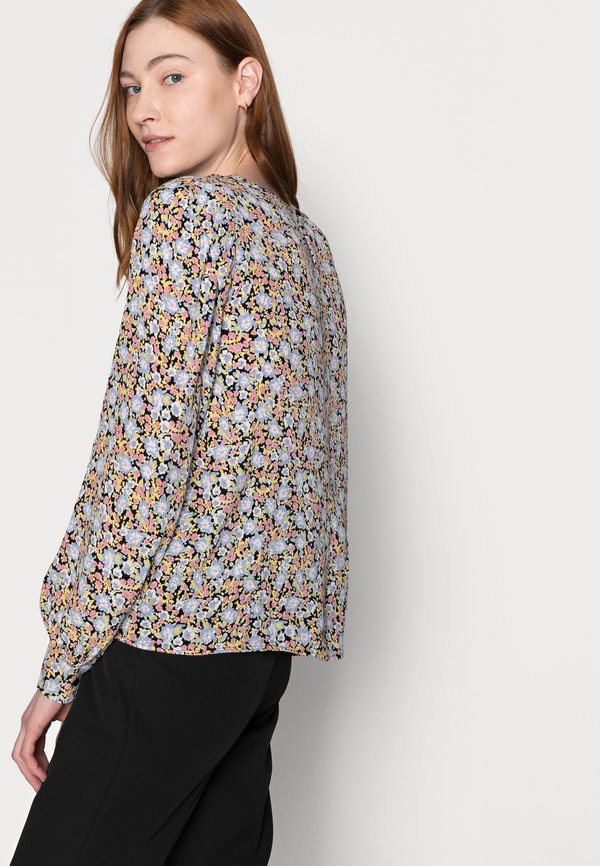 PIECES Tall PCINIS TOP
