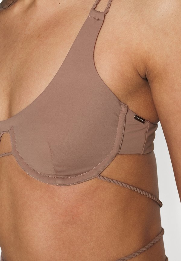 We Are We Wear SAMIRA UNDERWIRE CHAIN STRAP