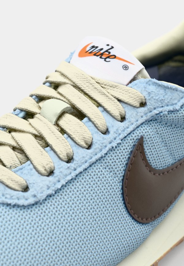 Nike Sportswear LD 1000