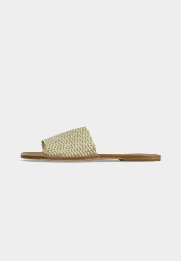 Souliers Martinez CESTA WOMAN