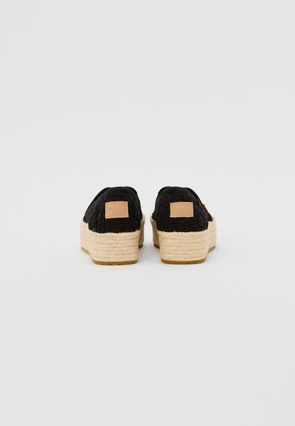 TOMS VALENCIA