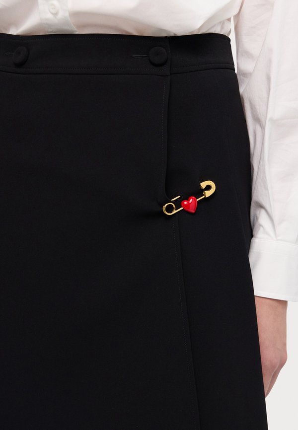 MOSCHINO GONNA