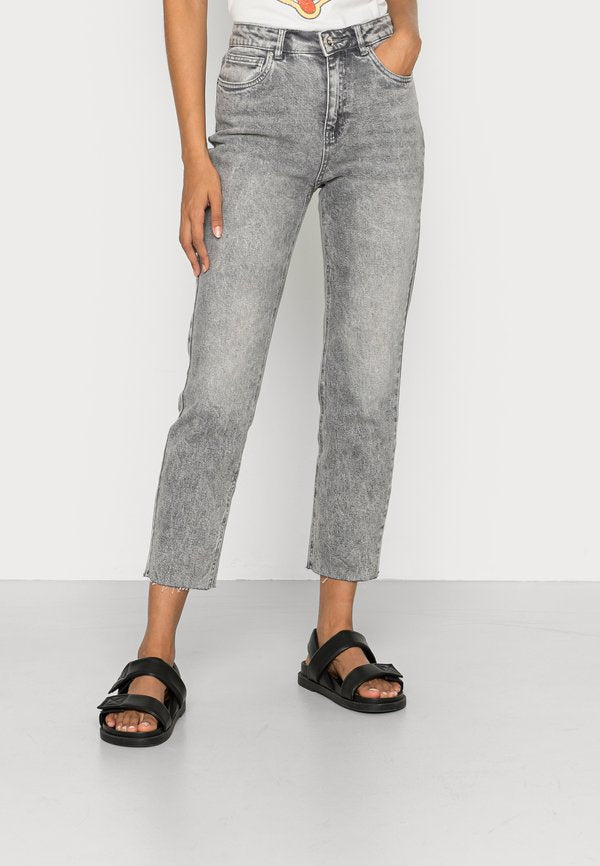 Vero Moda STRAIGHT A CUT
