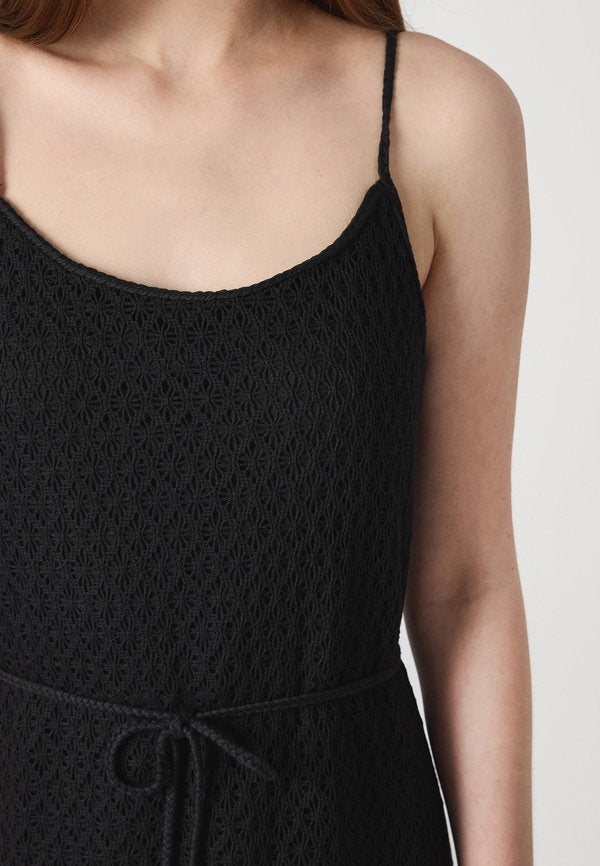 VILA VILIBERINA U-NECK MIDI SLIP