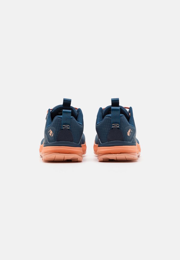 Altra LONE PEAK 8