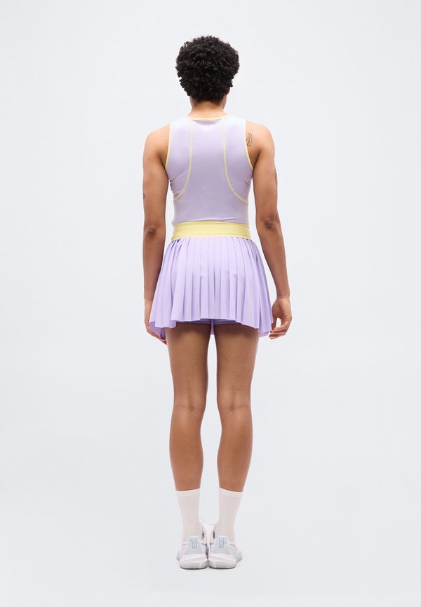 EA7 Emporio Armani TENNIS PRO FREESTYLE PLEATED SKIRT