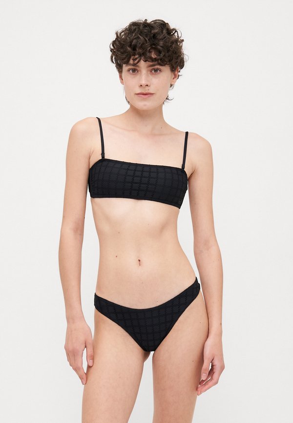 Roxy CAMILO CHEEKY