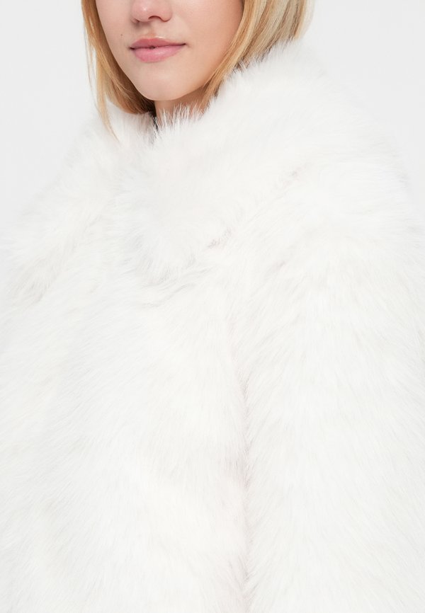 Abercrombie & Fitch SHORT ZIP FRONT
