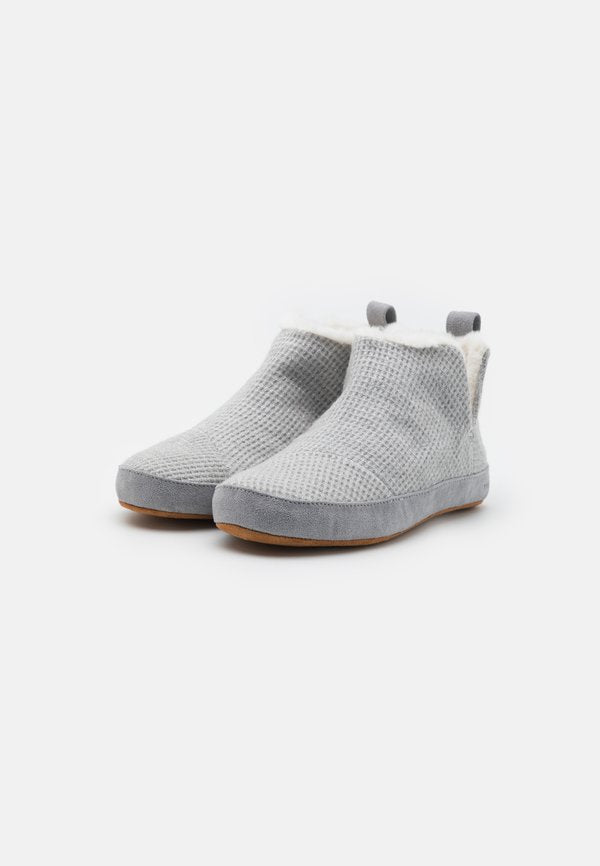 TOMS
