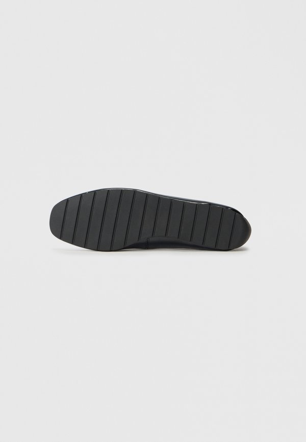 Steve Madden POINTE