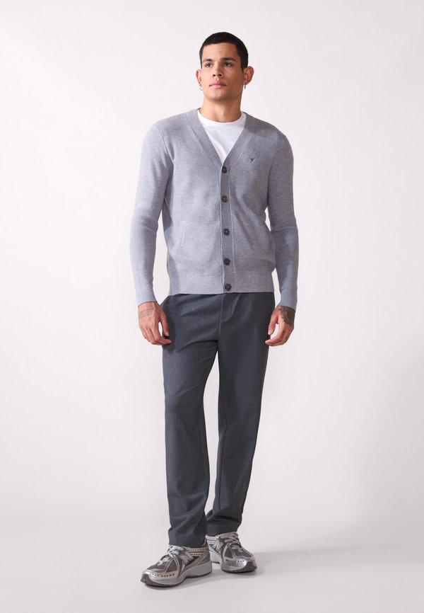 Pier One by Zalando